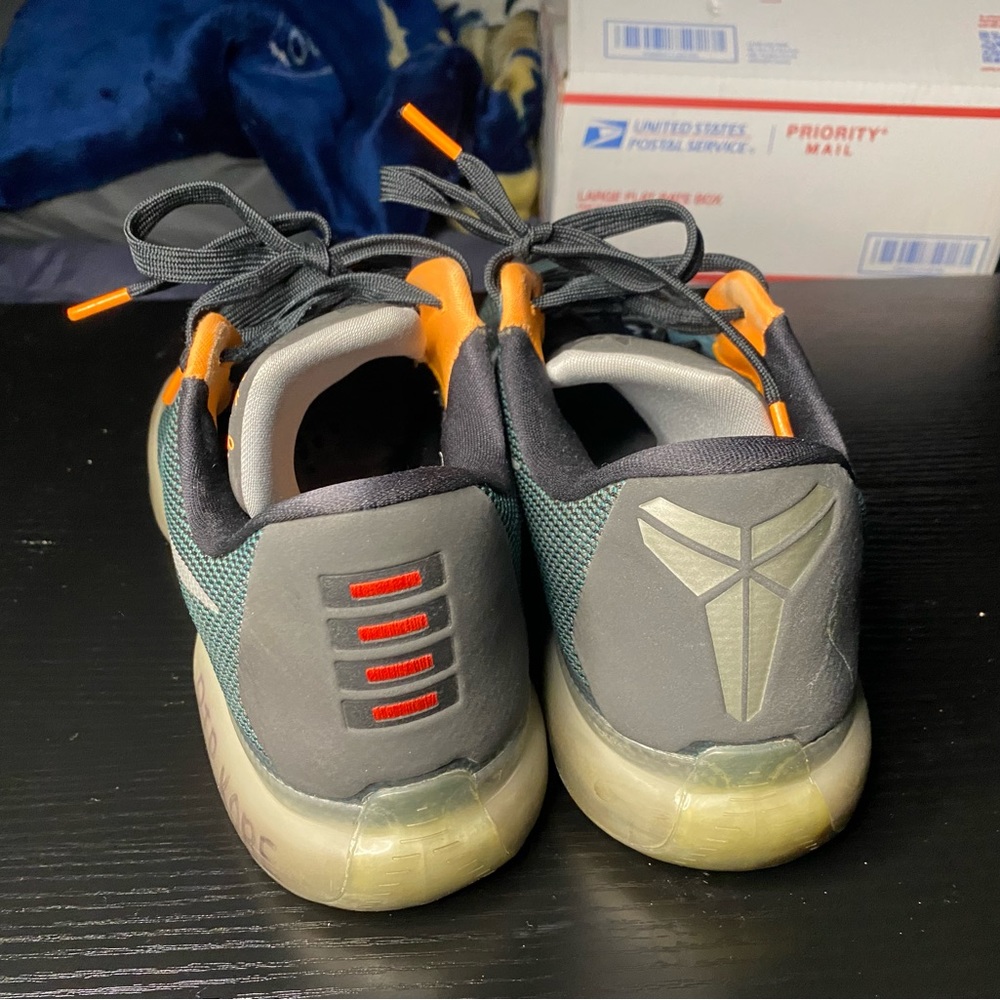 Kobe Size 11